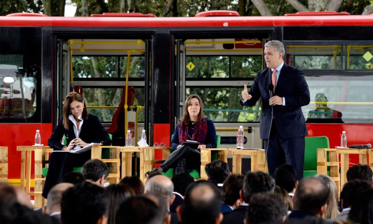 Colombia lanza Estrategia Nacional de Movilidad Eléctrica y Sostenible