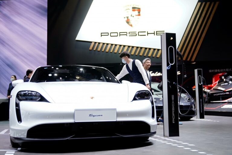 Porsche afina estructura tecnológica para que la mitad de sus ventas en Latinoamérica sean de vehículos eléctricos