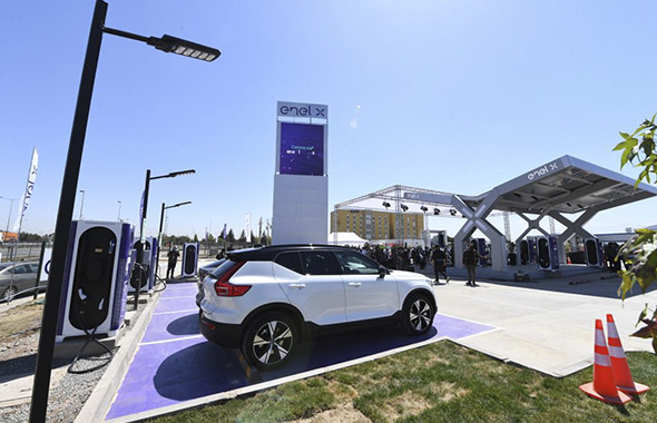 Enel Opens a Ground-breaking Electric Service Station in Latin America