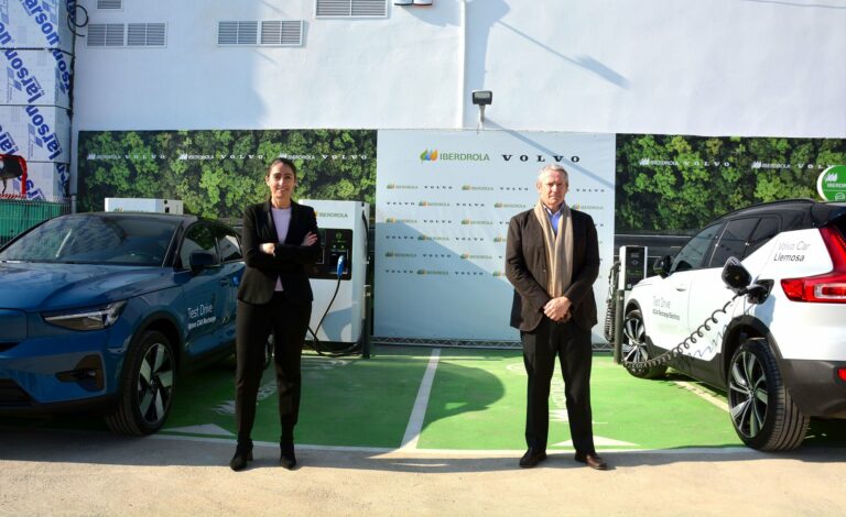 Iberdrola y Volvo suscriben acuerdo: buscan desplegar puntos de recarga para vehículos eléctricos
