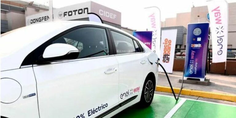 Enel X Way and Espacio Urbano Install the First Fast Charger for Electric Vehicles