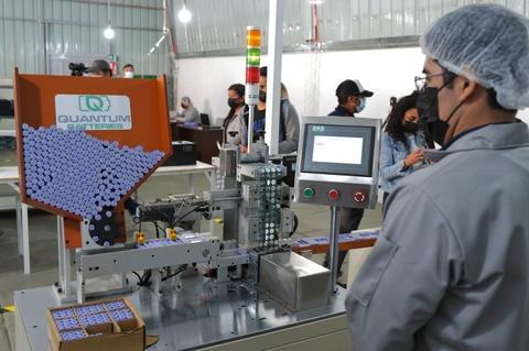 Quantum Motors inaugura fábrica de baterías de litio en Bolivia
