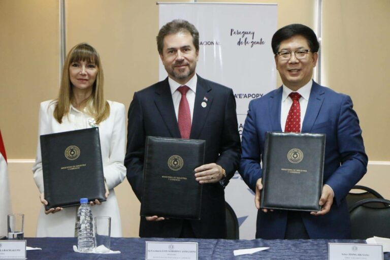 Paraguay firmó acuerdo para iniciar Plan Nacional de Movilidad Eléctrica