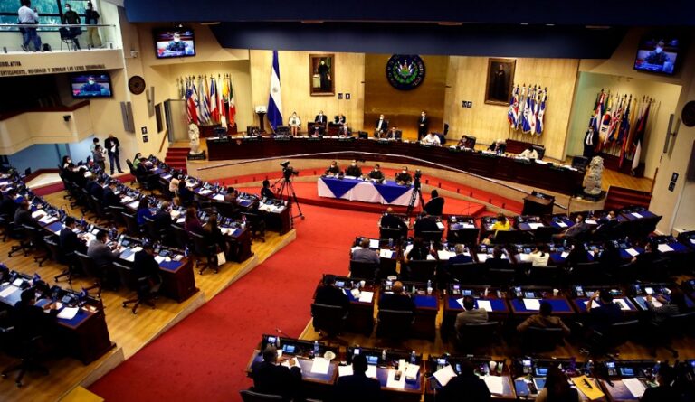 Aprueban reforma de Ley de Movilidad Eléctrica en El Salvador para generar más incentivos
