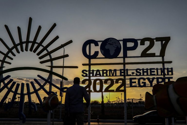 BID se compromete en la COP27 a invertir 450 millones de dólares en movilidad eléctrica