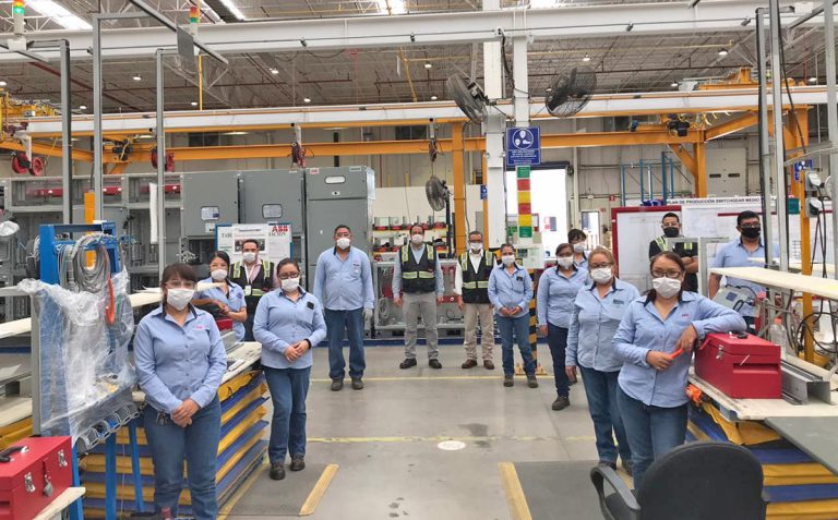 ABB y SOLFIUM firman convenio para acelerar la electromovilidad en México