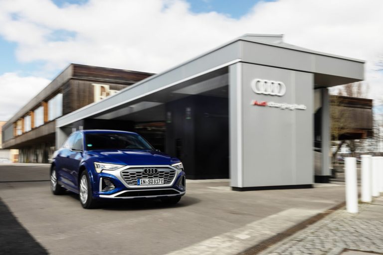 Conoce el novedoso hub de recarga de Audi con baterías de segunda vida