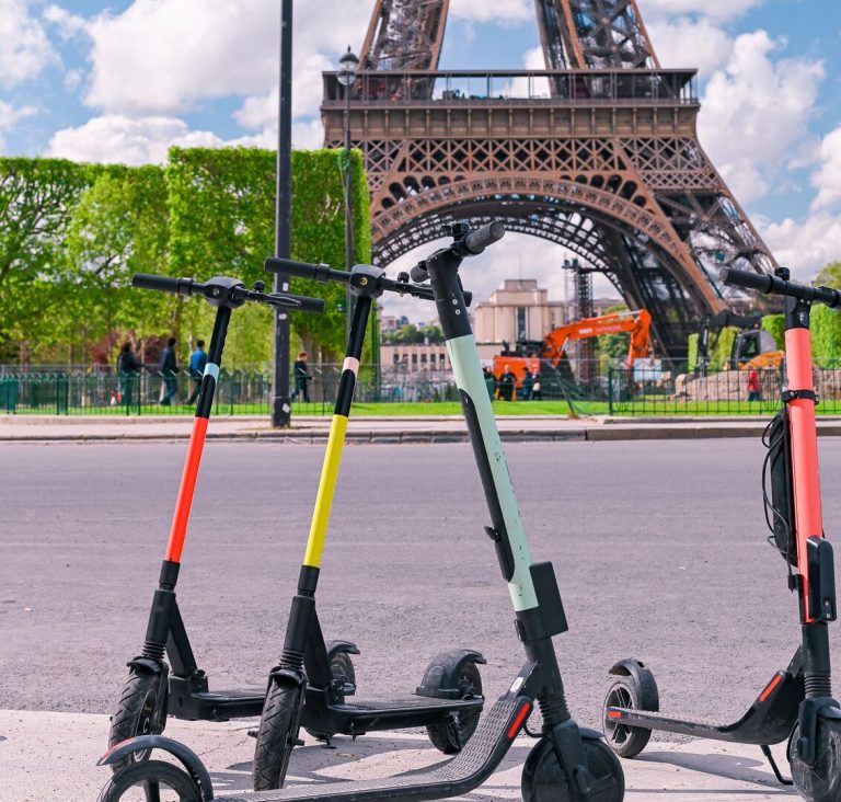 ¿Por qué París prohíbe los patinetes eléctricos de alquiler?