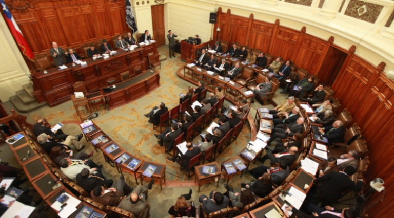 Senado de Chile presenta proyecto de incentivos para fomentar electromovilidad