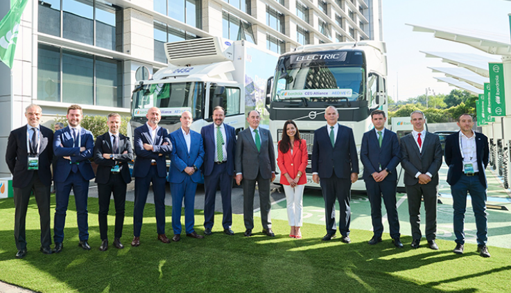 Iberdrola y Aedive firman alianza para fomentar electromovilidad del transporte en España
