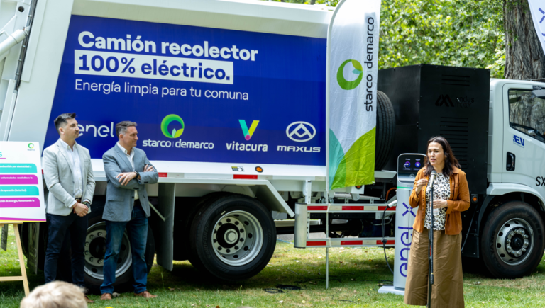 Enel X presenta camión de desechos eléctrico en Chile