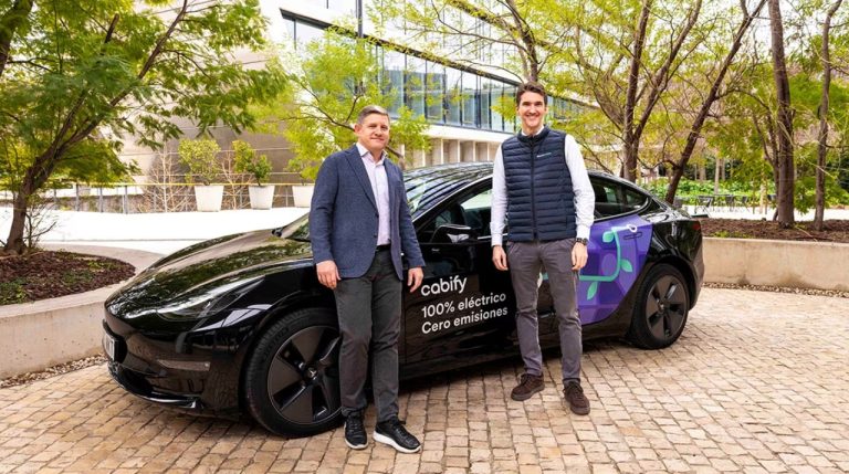 BBVA pacta $15 millones para impulsar la movilidad sostenible junto a Cabify