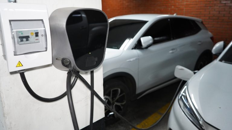Colombia: Alcaldía de Cali instala 11 puntos de carga para vehículos eléctricos