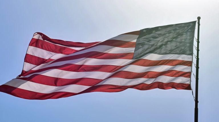 Estados Unidos aprueba 1.700 millones de dólares para fomentar la electromovilidad