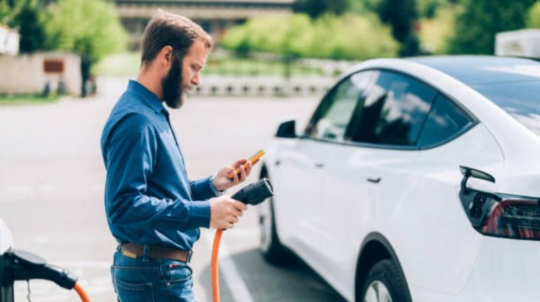 Demanda de baterías para vehículos eléctricos aumentará significativamente