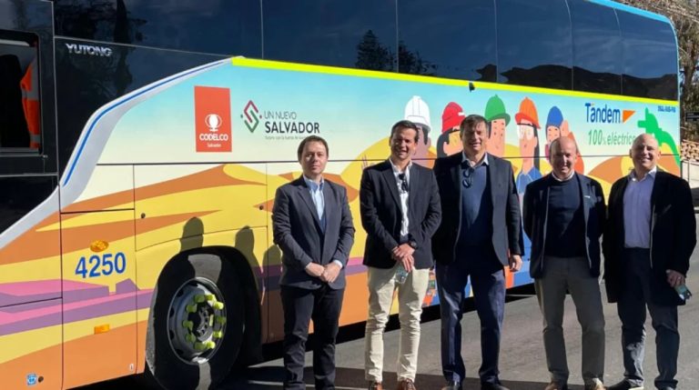 Codelco suma 30 nuevos buses eléctricos en sus operaciones