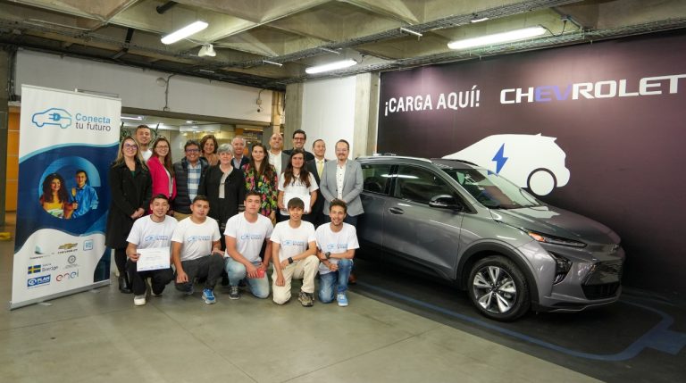 General Motors se compromete con la hoja de ruta hacia la electromovilidad en Colombia