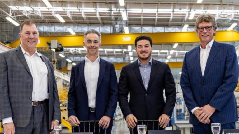 Siemens y autoridades de Nuevo León inauguran planta en Santa Catarina