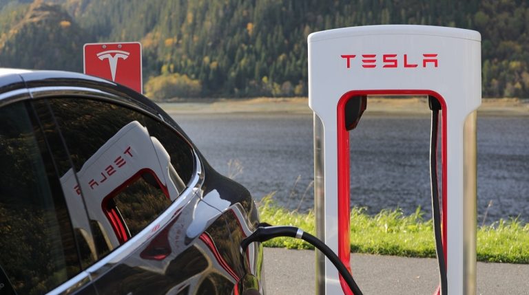 Incentivo fiscal: Estrategia de masificación en ventas de vehículos eléctricos en EE.UU.