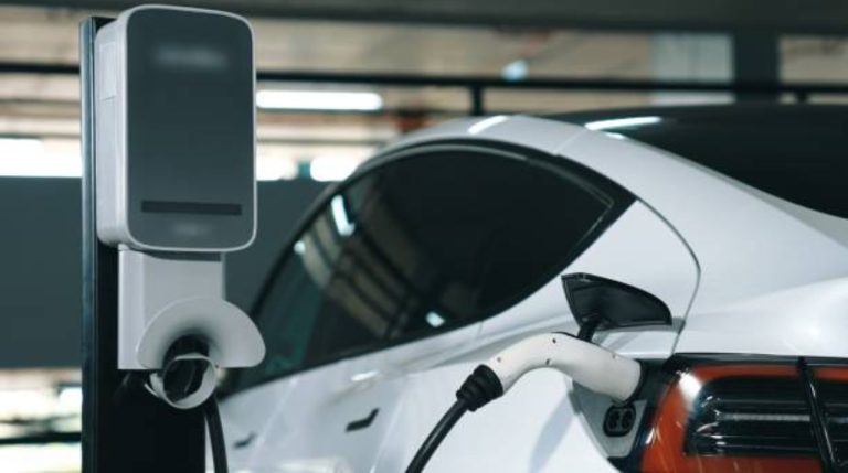 República Dominicana lucha contra la falta de información y altos costos para impulsar electromovilidad