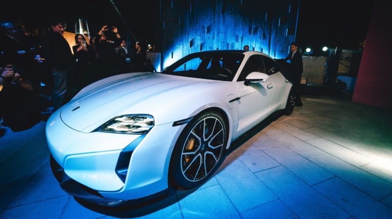 Porsche Taycan 2024 llega a Chile