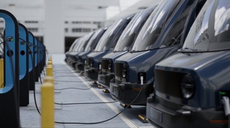 Autoridades de México cuentan con empresa privada y academia para fomentar transición hacia la electromovilidad
