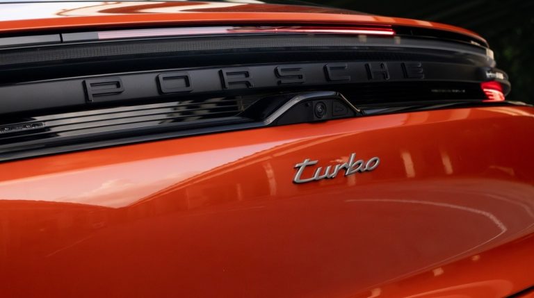 Porsche Puerto Rico impacta con el nuevo Macan eléctrico y presenta novedades del Taycan