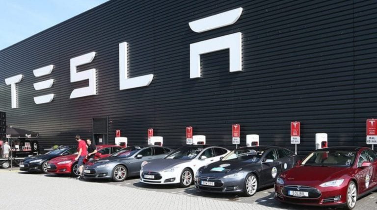 Estados Unidos supera a Europa en venta de vehículos eléctricos