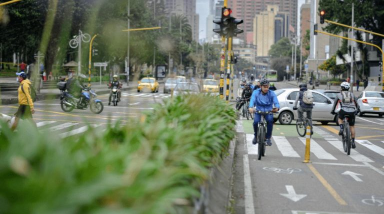 Autoridades de Bogotá buscan plan mancomunado para impulsar movilidad sostenible