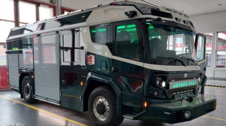 Chile espera la llegada del primer vehículo 100% eléctrico para los bomberos de Santiago