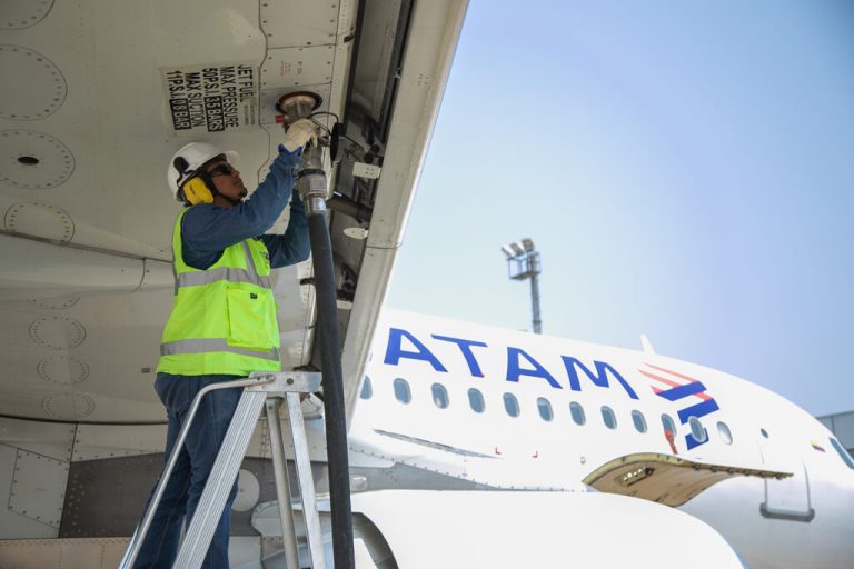 Ecopetrol y LATAM Airlines refuerzan la aviación sostenible en Colombia